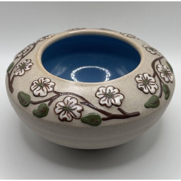 Vintage Pigeon Forge Pottery Tenn‎ Dogwood Flowered Bowl Vase Signed Pottery - Picture 1 of 6